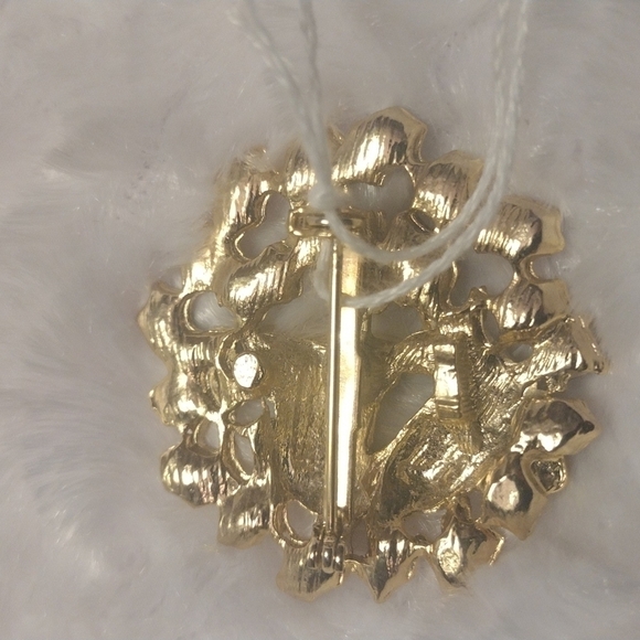 Vintage Christmas bells brooch with red and green rhinestones & clear cubic 1/2" - Picture 5 of 5